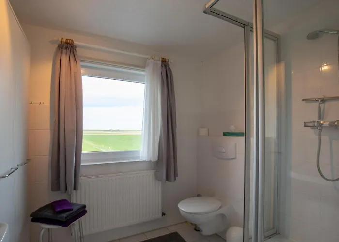 Vogelhus Yvonne Vogel Pellworm